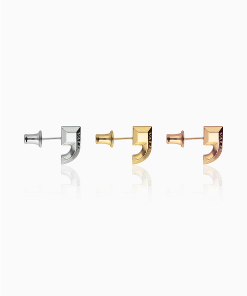 VALIK（バリク）の「[925シルバー] No.50 ハーフシグネチャーラインセッティングイヤリング [L]（ピアス（両耳用）・レディース・ホワイトゴールド/イエローゴールド/ピンクゴールド・FREE）」の8枚目の写真