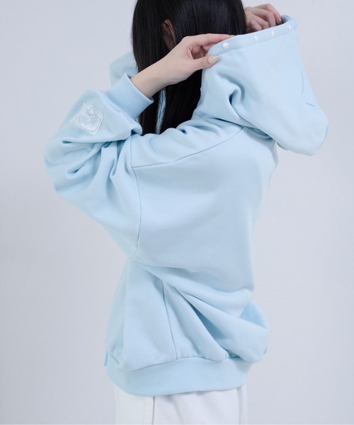 apres jour mignon(アプレジュールミニョン)の「【apresjour mignon soie】tiny wish hoodie/パールロゴフーディ(パーカー・レディース・ブルー/オフホワイト/杢グレー・LARGE/フリー)」の5枚目の写真