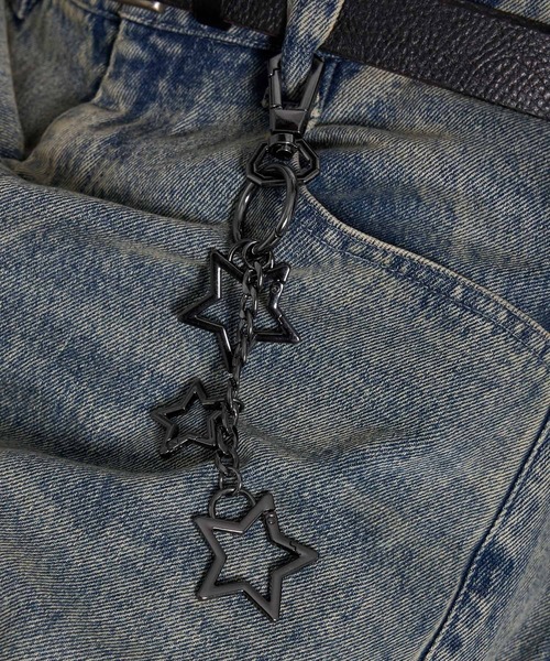 VELNUS(ベルナス)の「【VELNUS】Triple star carabiner keychain/3連スター カラビナキーホルダー(キーホルダー・メンズ・ブラック・FREE)」の3枚目の写真
