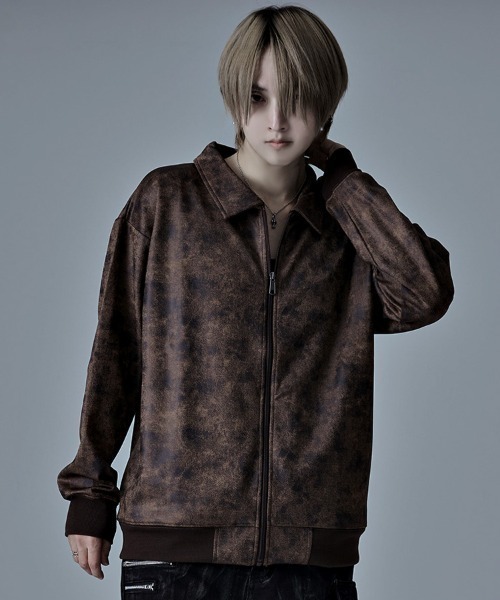 SILVER BULLET（シルバーバレット）の「『LOUIS CHAVLON/ルイシャブロン』レザー風ダンボール衿付きブルゾン（ブルゾン・メンズ・ブラック/ブラウン・M/L/LL）」の2枚目の写真