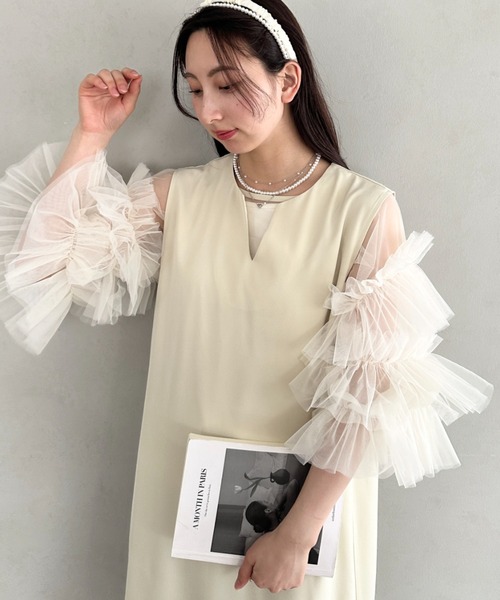MYMOOD.(マイムード)の「袖ボリュームフリルシアーレイヤード V ネックロングワンピース パーティードレス 結婚式 お呼ばれ オケージョンドレス(ドレス・レディース・ブラック/アイボリー/ブラック系その他・FREE)」の2枚目の写真