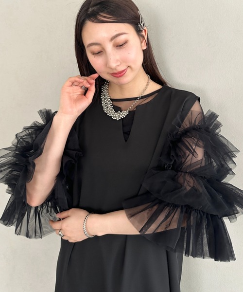 MYMOOD.(マイムード)の「袖ボリュームフリルシアーレイヤード V ネックロングワンピース パーティードレス 結婚式 お呼ばれ オケージョンドレス(ドレス・レディース・ブラック/アイボリー/ブラック系その他・FREE)」の11枚目の写真