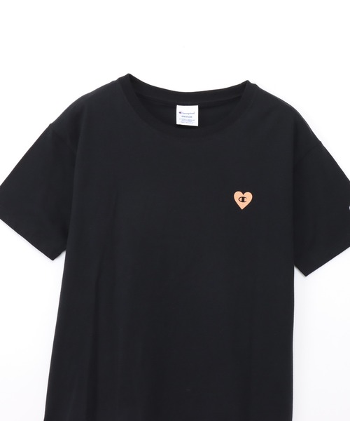Champion(チャンピオン)の「【Champion/チャンピオン】レディース ショートスリーブTシャツ(Tシャツ/カットソー・レディース・ライトオレンジ系1/ブラック/ホワイト/オートミール・LARGE/MEDIUM)」の22枚目の写真