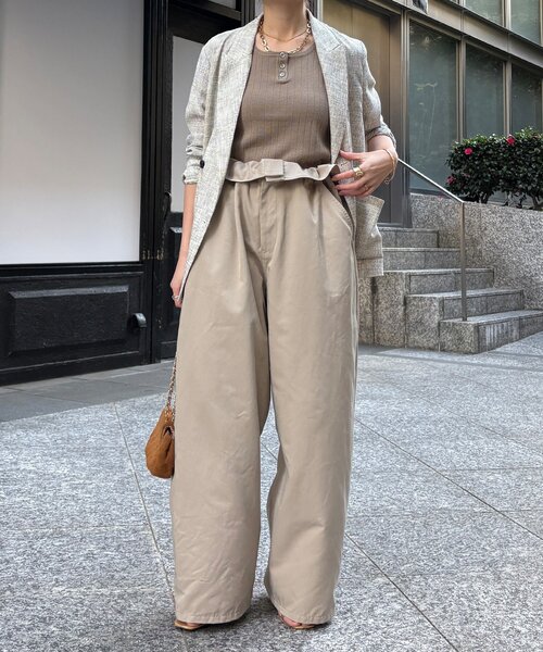 DouDou(ドゥドゥ)の「ウエスト折り返しギャザーパンツ(その他パンツ・レディース・ベージュ/チャコールグレー・36/38)」の6枚目の写真