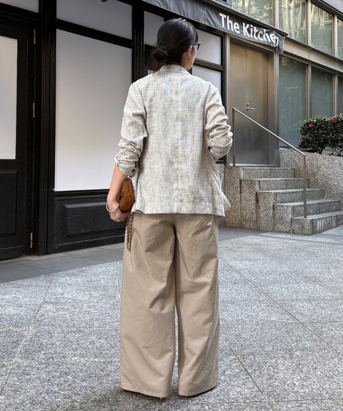 DouDou(ドゥドゥ)の「ウエスト折り返しギャザーパンツ(その他パンツ・レディース・ベージュ/チャコールグレー・36/38)」の9枚目の写真