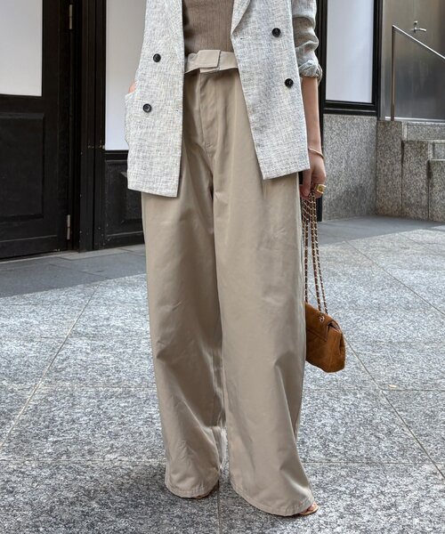 DouDou(ドゥドゥ)の「ウエスト折り返しギャザーパンツ(その他パンツ・レディース・ベージュ/チャコールグレー・36/38)」の11枚目の写真