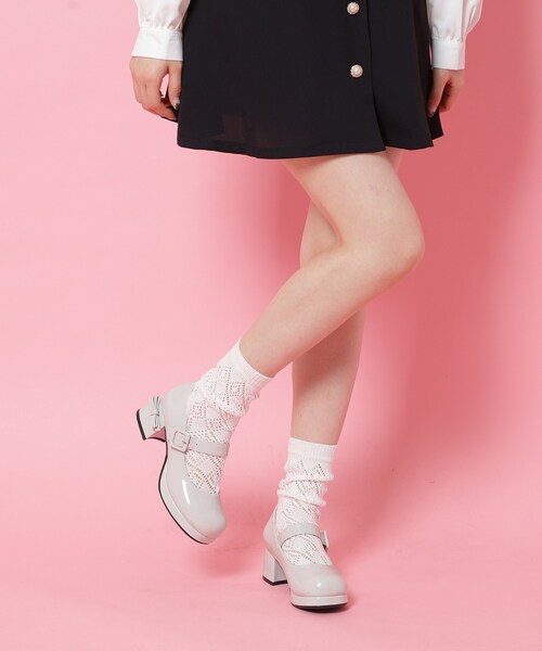 cs T&P(シーエスティーアンドピー)の「バレエコアストラップ付リボン付きパンプス(パンプス・レディース・アイボリー系1/グレー系1/ブラック系1・S/M/L/LL)」の10枚目の写真