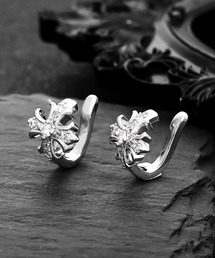 JOHNNY WOLF（ジョニーウルフ）の「MIXTA クロスチャーム イヤーカフ セット / 両耳用（イヤーカフ）」