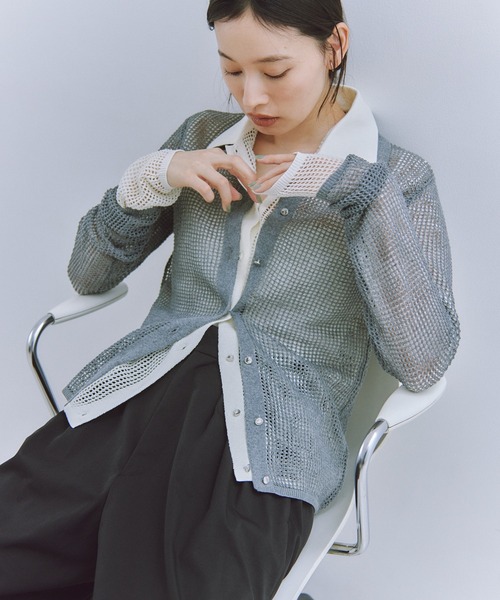 Obis&(オビスアンド)の「メッシュグリッドポロカーディガン(カーディガン/ボレロ・レディース・オフホワイト/ブラウン/グレー・FREE)」の2枚目の写真