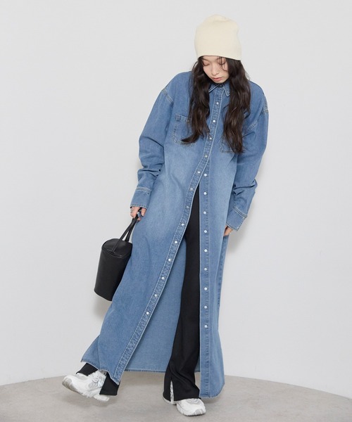 Bonjour Sagan（ボンジュールサガン）の「デニムロングワンピース（ワンピース・レディース・ブルー・FREE）」の18枚目の写真