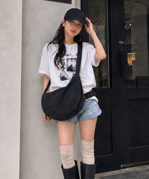 ARTISTWEAR（アーティストウェア）の「[ATW] スクリブルドローイングコットンクロスバッグ - 2COLOR（メッセンジャーバッグ・レディース・ブラウン/ブラック・FREE）」の8枚目の写真