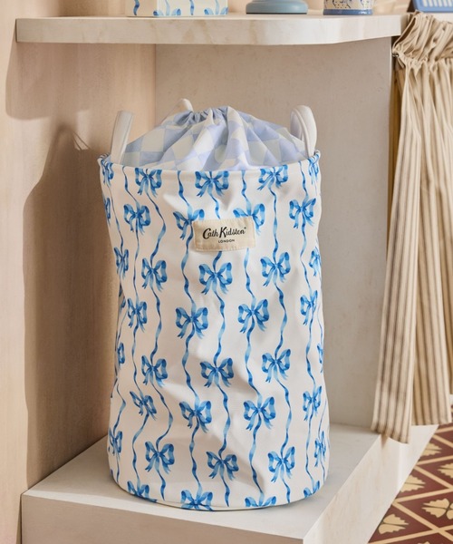 Cath Kidston(キャスキッドソン)の「ランドリーバッグ Bows(ランドリーグッズ・レディース・ブルー・FREE)」の1枚目の写真