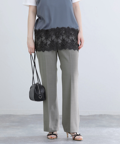 IENA（イエナ）の「ウォッシャブル セミフレアパンツ（スラックス・レディース・グレー/ブラック・34/38/36）」の2枚目の写真