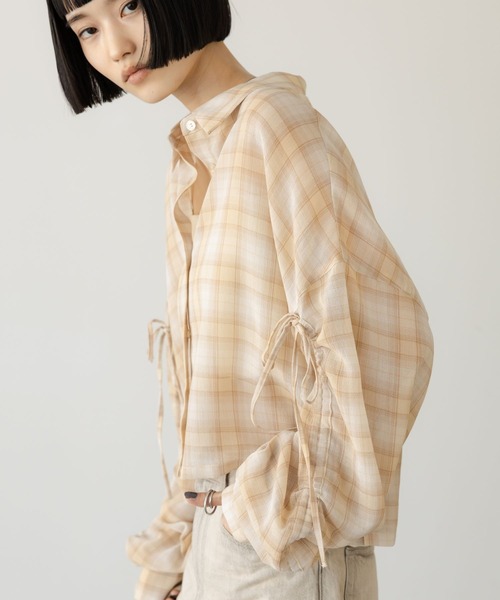 LOWRYS FARM（ローリーズファーム）の「シアーチェックシャツショート  647625（シャツ/ブラウス・レディース・ブルー/ブラウン/ベージュ・FREE）」の3枚目の写真