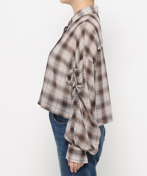 LOWRYS FARM（ローリーズファーム）の「シアーチェックシャツショート  647625（シャツ/ブラウス・レディース・ブルー/ブラウン/ベージュ・FREE）」の10枚目の写真