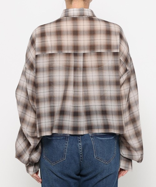 LOWRYS FARM（ローリーズファーム）の「シアーチェックシャツショート  647625（シャツ/ブラウス・レディース・ブルー/ブラウン/ベージュ・FREE）」の11枚目の写真