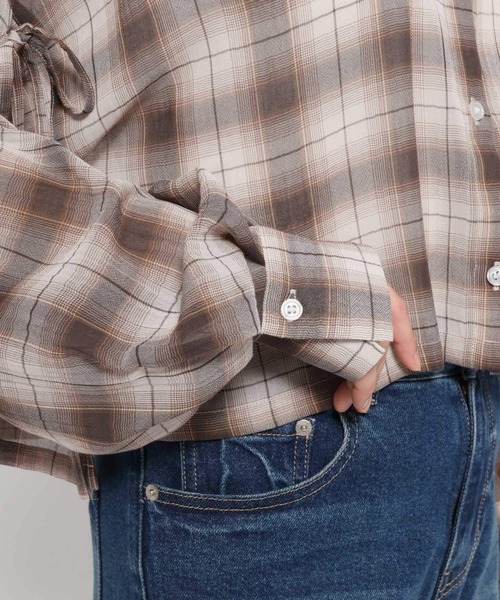LOWRYS FARM（ローリーズファーム）の「シアーチェックシャツショート  647625（シャツ/ブラウス・レディース・ブルー/ブラウン/ベージュ・FREE）」の14枚目の写真