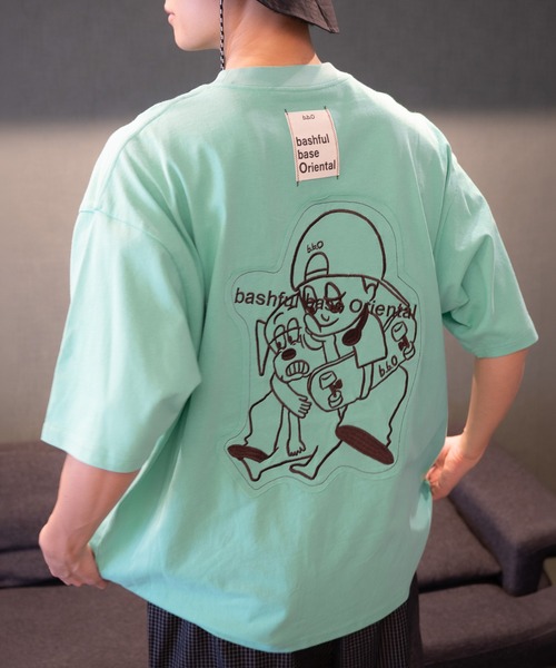 bashful base Oriental(バッシュフルベースオリエンタル)の「【bbO】オーバーサイズバッシュフルくんパッチT(Tシャツ/カットソー・メンズ・ホワイト/ライトグリーン/ブラック・MEDIUM/LARGE)」の3枚目の写真