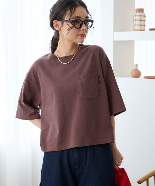 THE CRAFT CREW PRODUCTS（ザクラフトクループロダクツ）の「オーバーサイズ クロップド ポケットTシャツ / UVカット・汗ジミ防止【THE CRAFT CREW PRODUCTS】（Tシャツ/カットソー・レディース・オフホワイト/ライトブラウン/ブラック/ライトカーキ/ダークグレー/ネイビー・M/L）」の4枚目の写真