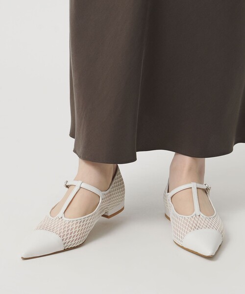 ODETTE E ODILE（オデットエオディール）の「シアーTストラップ フラット20↑（パンプス・レディース・ブラック/オフホワイト・25cm/24.5cm/22.5cm/23cm/24cm/22cm/23.5cm）」の3枚目の写真