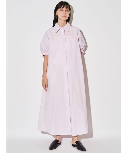 ELENDEEK(エレンディーク)の「リラクシーシャツワンピース(ワンピース・レディース・チャコールグレー/ベージュ/ピンク・02/01)」の4枚目の写真