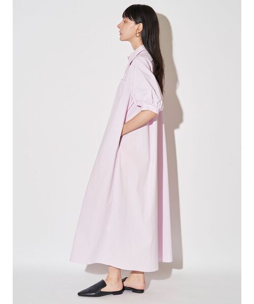ELENDEEK(エレンディーク)の「リラクシーシャツワンピース(ワンピース・レディース・チャコールグレー/ベージュ/ピンク・02/01)」の5枚目の写真