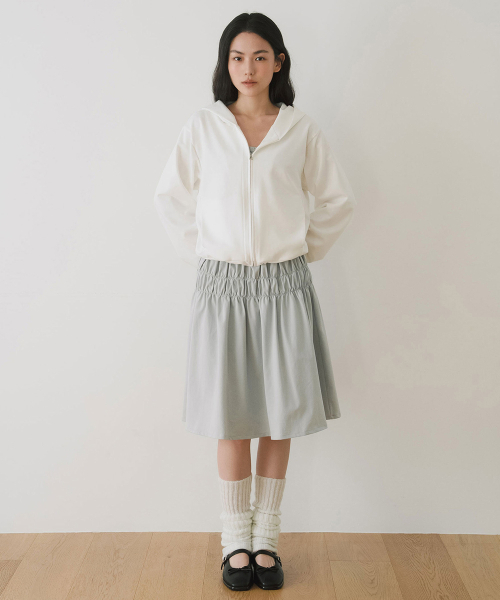 YEARNING(イヤニング)の「SHIRRING FLARE MIDI SKIRT, LIGHT BLUE(スカート・レディース・その他・FREE)」の1枚目の写真