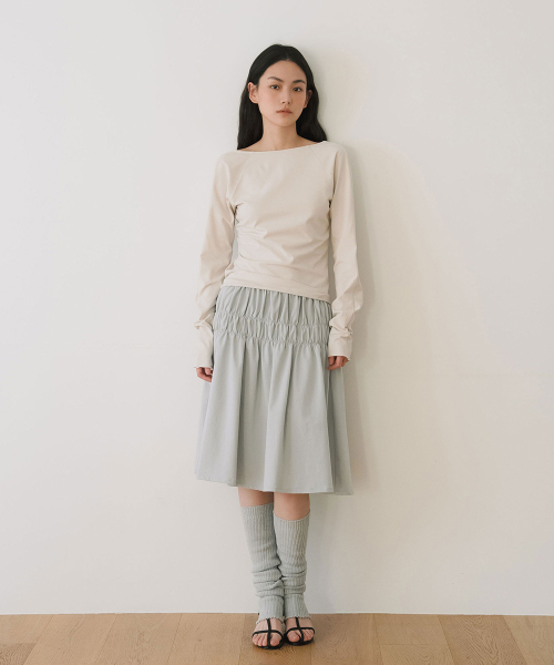YEARNING(イヤニング)の「SHIRRING FLARE MIDI SKIRT, LIGHT BLUE(スカート・レディース・その他・FREE)」の4枚目の写真