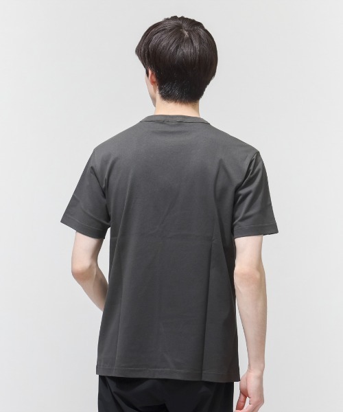 Champion（チャンピオン）の「【別注】チャンピオン  SHORT SLEEVE T-SHIRT 限定コラボ（Tシャツ/カットソー・メンズ・アイボリー/ブラック・S/M/L/LL）」の5枚目の写真