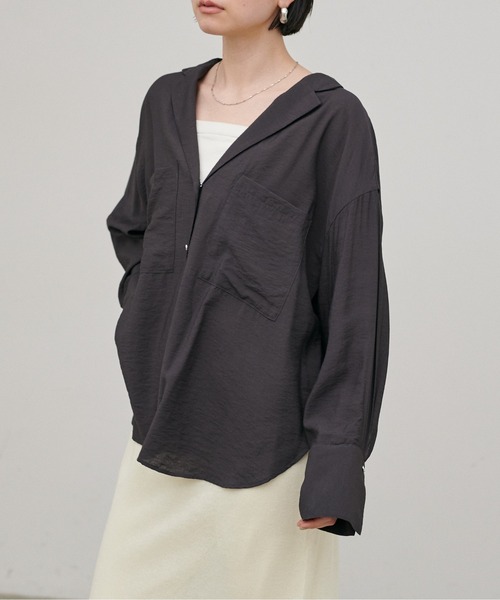LARUTA（ラルータ）の「【LARUTA】［Web限定カラー有り］Wポケットとろみシャツ（シャツ/ブラウス・レディース・ピンク/グレー/ブルー/オフホワイト・MEDIUM）」の2枚目の写真