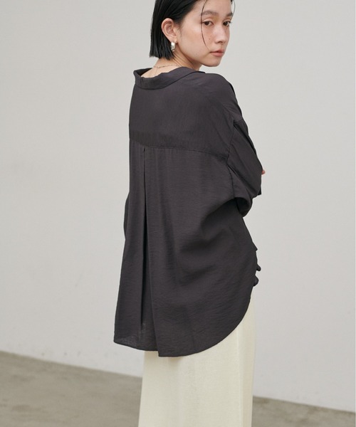 LARUTA（ラルータ）の「【LARUTA】［Web限定カラー有り］Wポケットとろみシャツ（シャツ/ブラウス・レディース・ピンク/グレー/ブルー/オフホワイト・MEDIUM）」の13枚目の写真