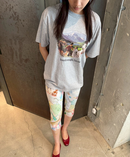 Carne Bollente(カルネボレンテ)の「【Carne Bollente/カルネボレンテ】Sounds Straight, I'm Out(Tシャツ/カットソー・レディース・チャコールグレー・MEDIUM/SMALL)」の5枚目の写真