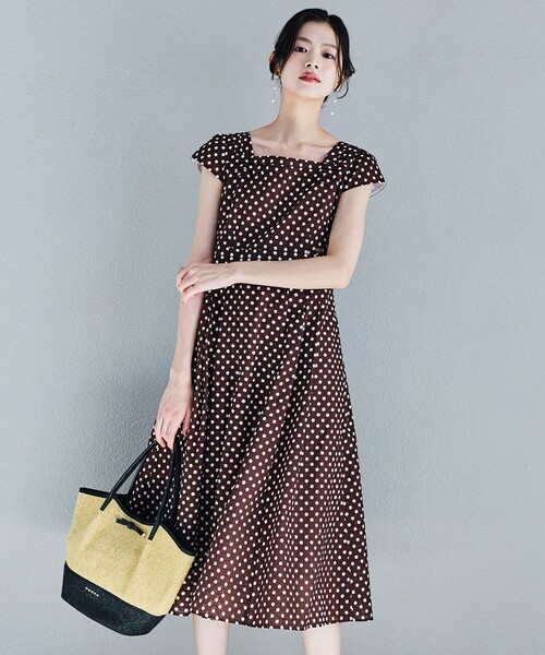 TOCCA(トッカ)の「DOT WALTZ ドレス(ワンピース・レディース・ブラウン系5/ブルー系5・0/2/4/6)」の1枚目の写真