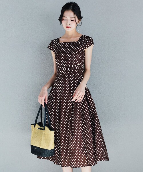 TOCCA(トッカ)の「DOT WALTZ ドレス(ワンピース・レディース・ブラウン系5/ブルー系5・0/2/4/6)」の5枚目の写真