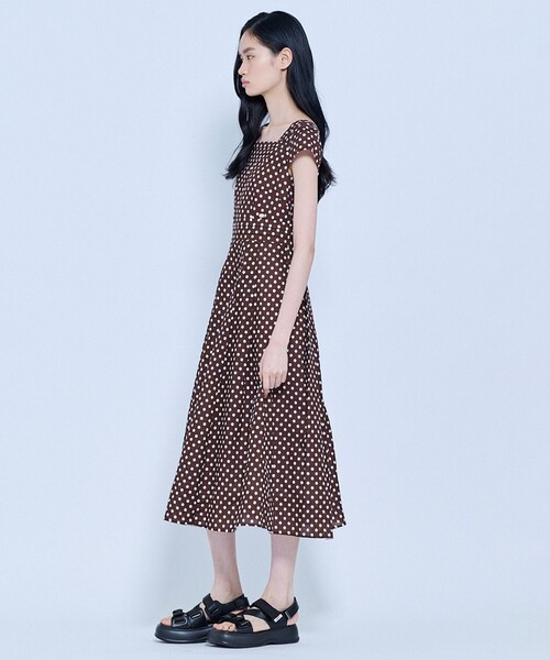 TOCCA(トッカ)の「DOT WALTZ ドレス(ワンピース・レディース・ブラウン系5/ブルー系5・0/2/4/6)」の12枚目の写真