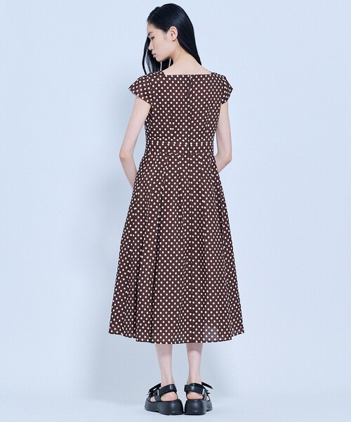 TOCCA(トッカ)の「DOT WALTZ ドレス(ワンピース・レディース・ブラウン系5/ブルー系5・0/2/4/6)」の13枚目の写真