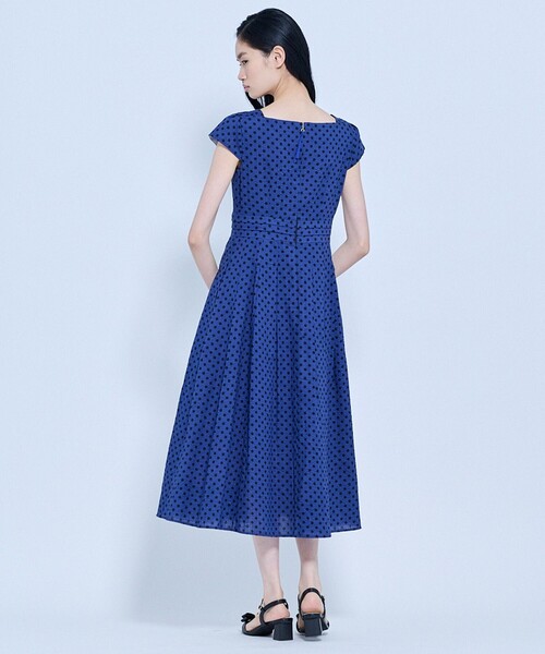 TOCCA(トッカ)の「DOT WALTZ ドレス(ワンピース・レディース・ブラウン系5/ブルー系5・0/2/4/6)」の16枚目の写真