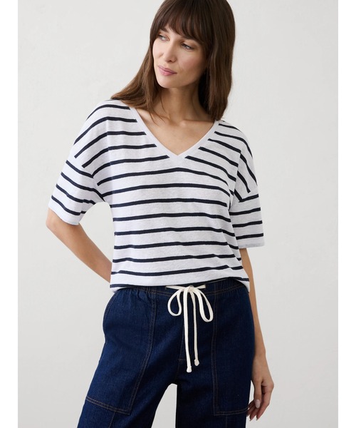 BANANA REPUBLIC FACTORY STORE(バナナリパブリック ファクトリーストア)の「BANANA REPUBLIC FACTORY STORE リネン ブレンド Vネック Tシャツ(Tシャツ/カットソー・レディース・ブラック/ブルー/ナチュラル/ブルー系その他/エメラルド・S/M/XS/L)」の1枚目の写真