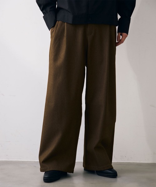 Shoowtime(ショウタイム)の「Tow tuck straight slacks / 2タックストレートスラックス(スラックス・メンズ・グレー/カーキ・MEDIUM/LARGE/X-LARGE)」の1枚目の写真