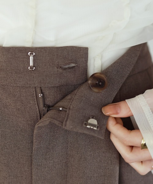 shetila(シェティラ)の「リネンタッチ タックパンツ/セットアップ対応(その他パンツ・レディース・ブラック/ライトベージュ/グレイッシュベージュ/ブラウン・M)」の15枚目の写真