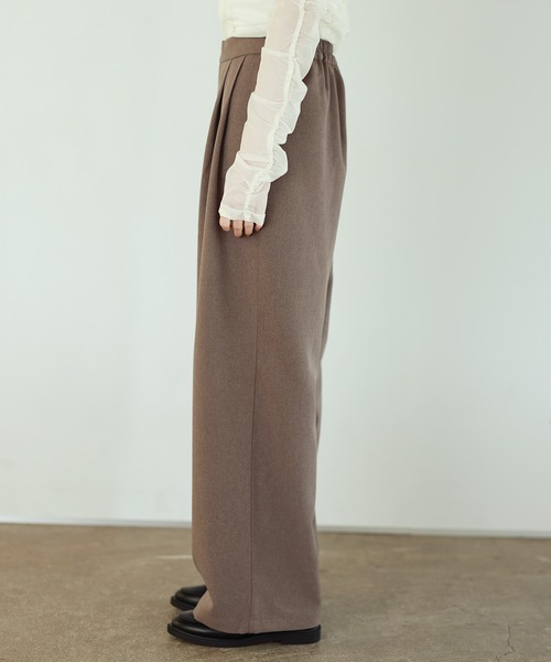 shetila(シェティラ)の「リネンタッチ タックパンツ/セットアップ対応(その他パンツ・レディース・ブラック/ライトベージュ/グレイッシュベージュ/ブラウン・M)」の12枚目の写真