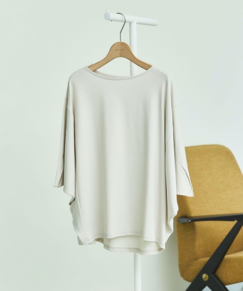 Doux archives(ドゥアルシーヴ)の「【抗菌防臭・接触冷感・UV加工】ドルマンTOPS(Tシャツ/カットソー・レディース・チャコールグレー/ブラウン/グレイッシュベージュ・FREE)」の3枚目の写真