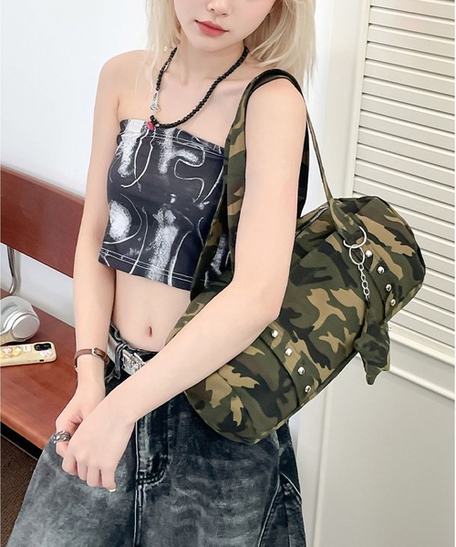 LA VORAGINE(ラ ヴォラジネ)の「スターチャーム付き レオパード柄ボストンバッグ(ボストンバッグ・レディース・グリーン/GRAY・FREE)」の3枚目の写真