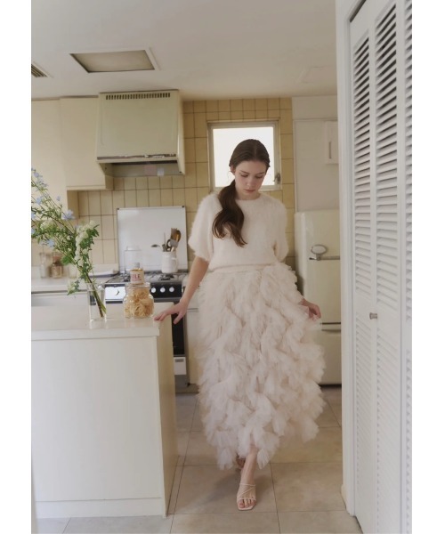 NOTREemor(ノートルエモア)の「ruffle tulle skirt(スカート・レディース・アイボリー/チャコールグレー・FREE)」の6枚目の写真