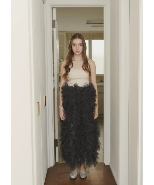 NOTREemor(ノートルエモア)の「ruffle tulle skirt(スカート・レディース・アイボリー/チャコールグレー・FREE)」の11枚目の写真