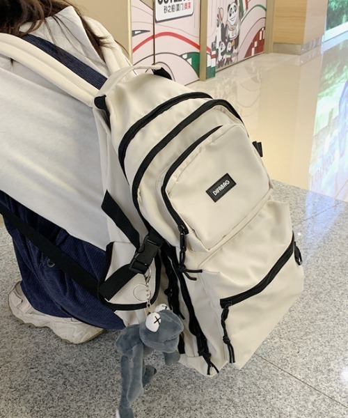 boemy(ボエミー)の「大容量シンプルリュックサック(バックパック/リュック・レディース・ホワイト/ブラック・FREE)」の8枚目の写真