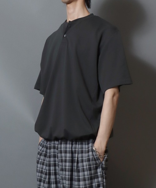ANPAS(アンパス)の「ICEMAX Cool-Touch Henley T-Shirt / アイスマックス ヘンリーネック 無地 半袖Tシャツ 接触冷感 吸汗速乾 遮熱 紫外線カット メンズ トップス ドローコード付き ムジT(Tシャツ/カットソー・メンズ・ホワイト/チャコールグレー/ブラック・LL/M/L)」の12枚目の写真