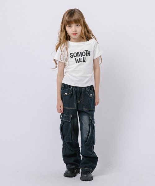 URBAN CHERRY(アーバンチェリー)の「ルーズサイドタックデニムカーゴパンツ(デニムパンツ・キッズ・ブラック/ブルー・110cm/120cm/130cm/140cm/150cm/160cm)」の21枚目の写真
