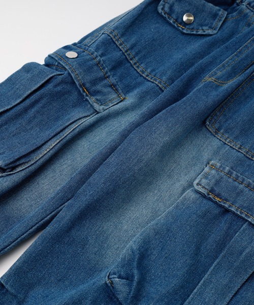 URBAN CHERRY(アーバンチェリー)の「ルーズサイドタックデニムカーゴパンツ(デニムパンツ・キッズ・ブラック/ブルー・110cm/120cm/130cm/140cm/150cm/160cm)」の13枚目の写真