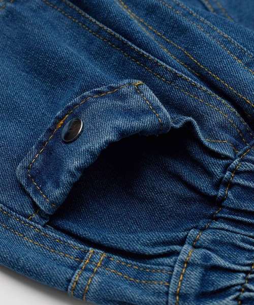 URBAN CHERRY(アーバンチェリー)の「ルーズサイドタックデニムカーゴパンツ(デニムパンツ・キッズ・ブラック/ブルー・110cm/120cm/130cm/140cm/150cm/160cm)」の8枚目の写真